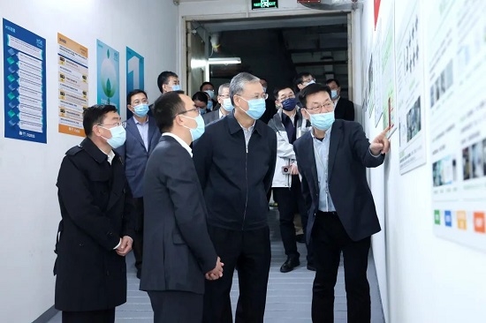 李凡荣赴金茂绿建宣讲党的十九届六中全会精神并开展业务调研