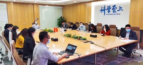 业务“吹哨” 职能“报到” | 金茂绿建举办党员先锋队授旗仪式